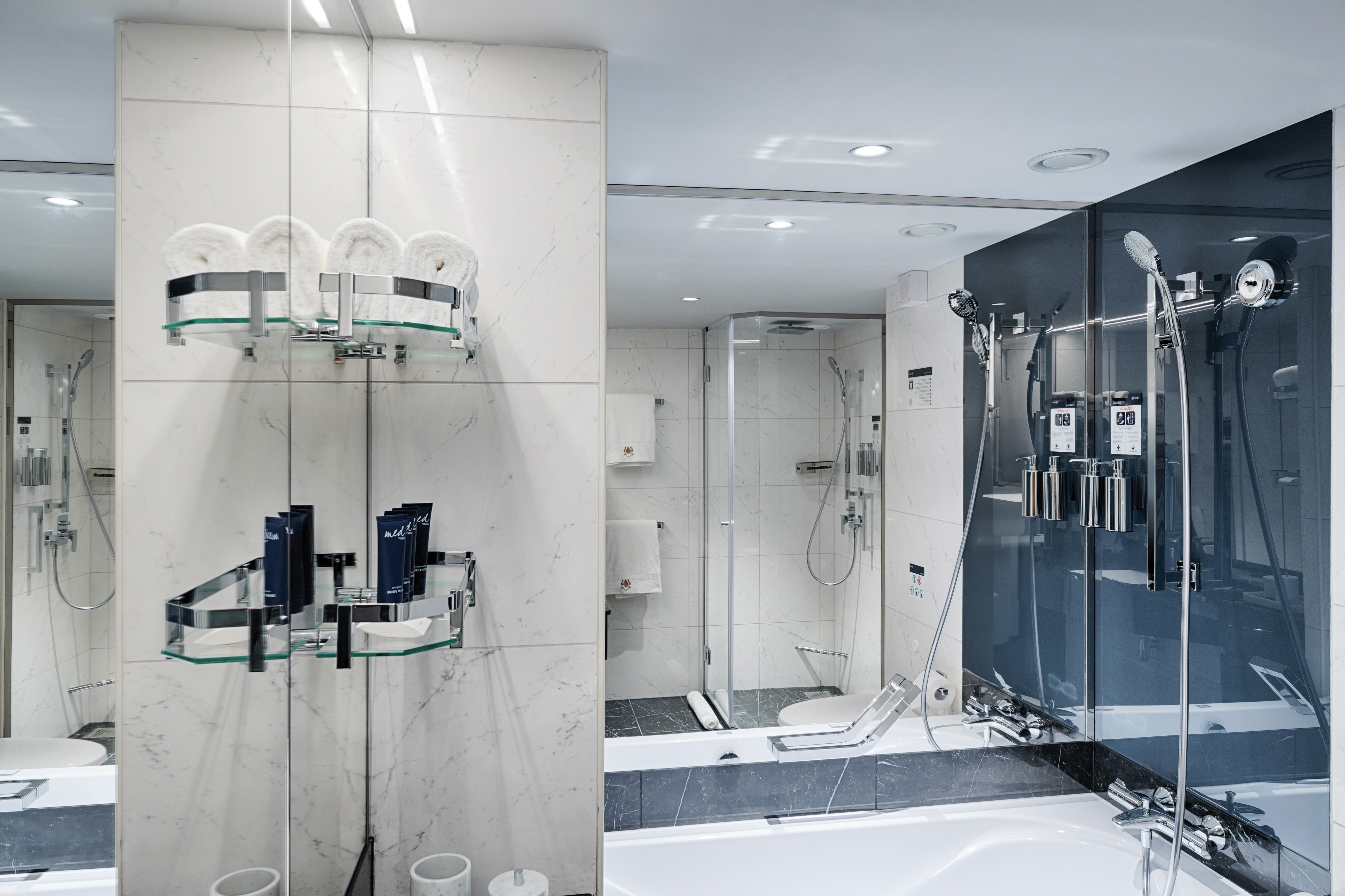 MSC Yacht Club Royal Suite with Whirlpool Bath